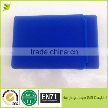 Resuable silicone cigarette case box