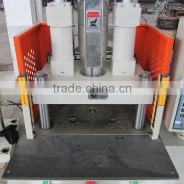 45 ton vertical injection moulding machine for toothbrush