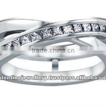 18K White Gold, 0.46 ct total diamond weight, Enigma Crossover Diamond Band