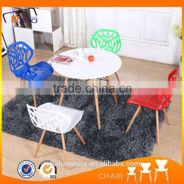 Morden Home Furniture Plastic Dining Room Chair With Wood Legs photo-3