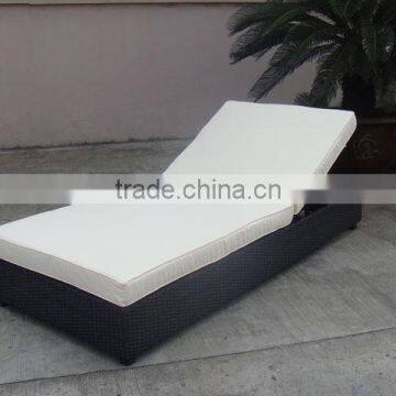 Outdoor Double Rattan Chaise Lounge