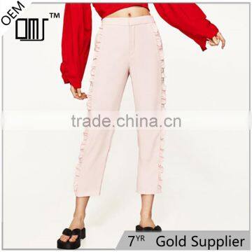 2017 oem eco-friendely pink cropped flowing frilled women's trousers