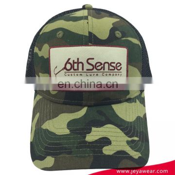 custom 2017 new fashion pre-cruved brim baseball cap 6 panel camo mesh trucker hat