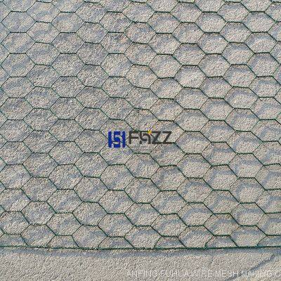 Plasticized Hexagonal Metal Mesh Used for Construction of Poultry Fencing and Agriculture Enclosure