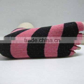 Pink/ Black Anti Slip Yoga Socks photo-2