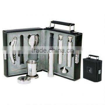 Attache II Bar and Flask Set