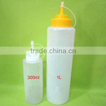 cylinder transparent soft plastic sauce bottle in different shape