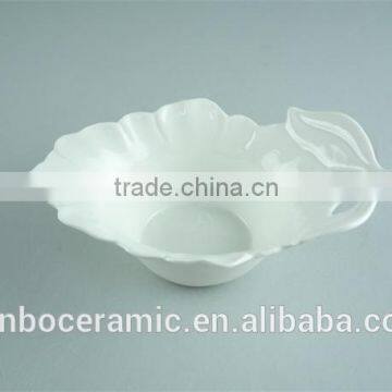 Fashion Small White Porcelain Leaf-shaped Dish photo-2