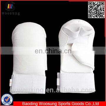 Martial arts equipment white peralatan karate sarung tangan putih