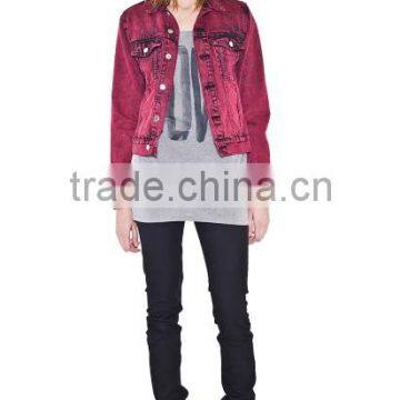 Woman Classic, Slim-fit Denim Jacket With Chest Pockets and Adjustable Straps at Back