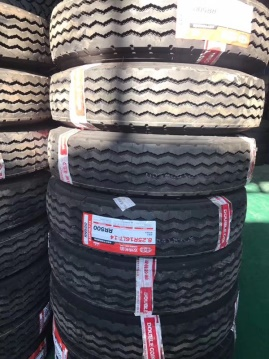 825R16 Two Lines Truck Tyre photo-4