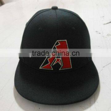 snapback cap with embroidery logo