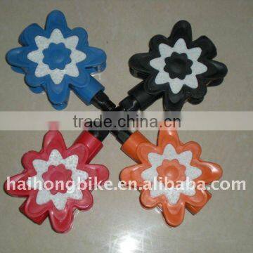 2012 most popular colour plastic bicycle pedals with bike parts