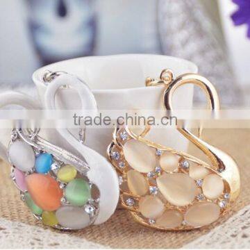 Wholesale korean style beautiful bag decorative elegant swans keyrings with chain