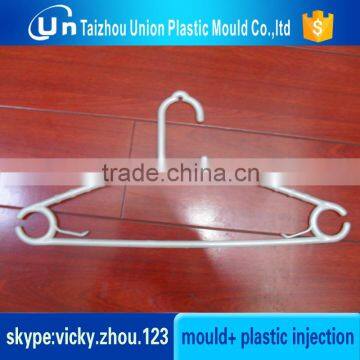 plastic clothes hanger mold