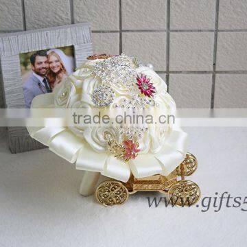 Luxury Handmade Flower Boquet Wiht Gorgeous Brooches photo-2
