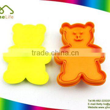 Lovely animal bear shape plastic biscuit mold plunger cookie cutter