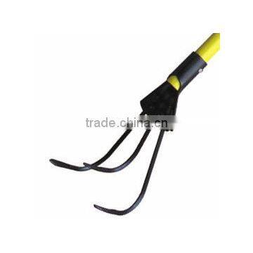 3 Teeth Cultivator With Plastic Coated Fiberglass Handle