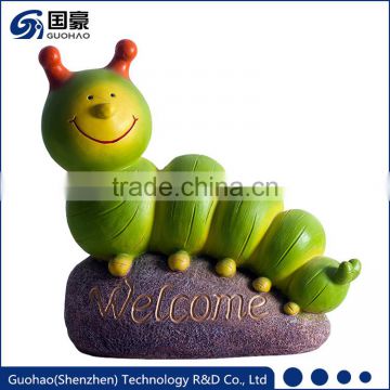 Attractive Welcome green worm and insect garden sign Statue