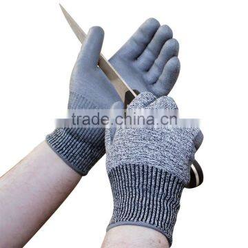 PU Coated level 5 cut resistant gloves