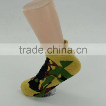 men ankle sport running cotton socks with camouflage design