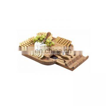 Chinese supplies Custom design antique laser engraved cheese bamboo cutting board for kitchen