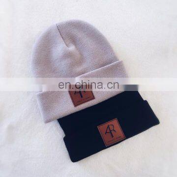 Custom Wholesale Winter Beanie Cap With Woven Tags photo-2