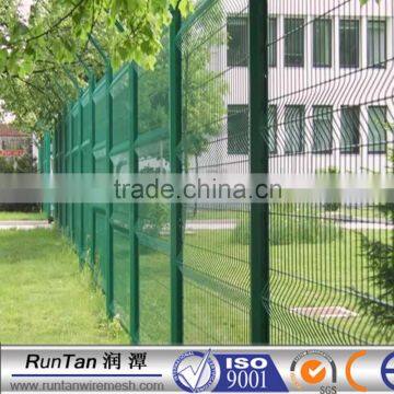 Factory hot dipped galvanized and pvc coated Curvy wire welded fence