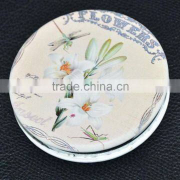 Round leather cosmetic compact mirror with lily flower patterns