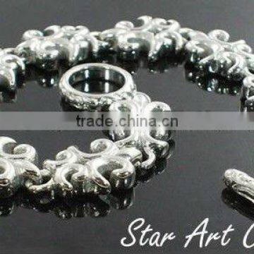 B025 Fashion chunky flower bracelet