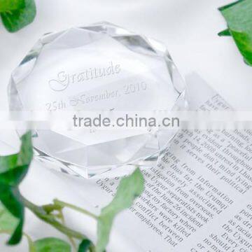 2016 Best selling clear crystal glass paperweight for celebration