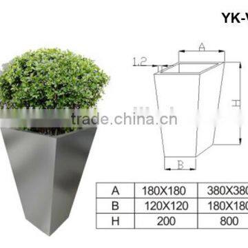 Modern Stainless Steel decorative vases with flowers