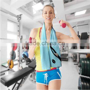 disposable microfiber 31*75cm gym towel with zipper pocket