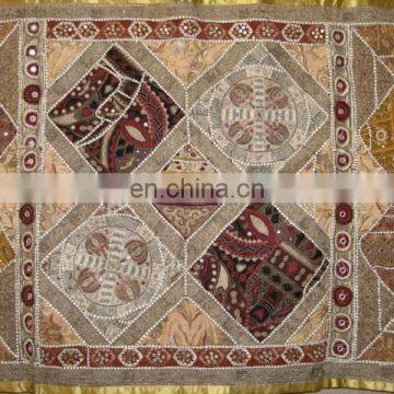 Wholesale Manufacturer Old Sari Patchwork Tapestry Wall Hangings and Tabel Runner photo-5