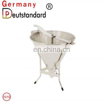Wholesale Best Selling Kitchen Batter Flour Funnel Handheld Cake Dispenser Separator
