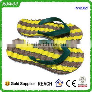 latest Promotional new style eva summer men beach flip flops made in china