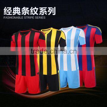 2016 Fashion Style Professional Club Soccer Uniforms Wholesale photo-5