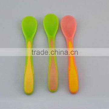 2013 Food grade non-stick silicone baby temperature spoon