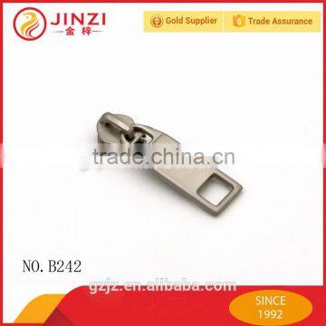 Zipper manufacturer metal nickel zipper slider for handbag