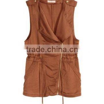 WOMEN BROWN SLEEVELESS TWILL VEST,WASHED