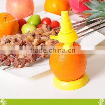 Home Kitchen Gadgets Lemon Squeezer Sprayer,Citrus Mist Orange Extractor Sprayer,Plastic Handheld Citrus Juice Sprayer Factory photo-4