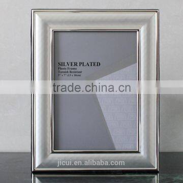 SIMPLE DESIGN PHOTO FRAME