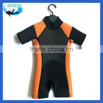 new stylish short sleeve neoprene surfing wetsuit