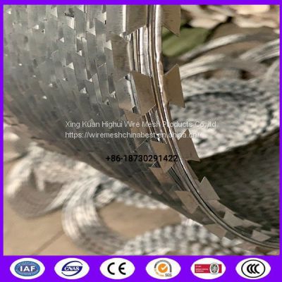 Poland 900mm coil Thermal BTO-22 Concertina Razor Barbed Wire from china supplier