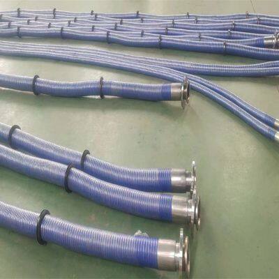 Loading and Unloading Composite Hose on Barges, Bottom Loading Composite Hose photo-2