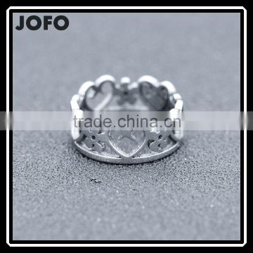 The Stainless Steel Ring Arounded By Sweetly Hollow Out Love Heart And Flowers