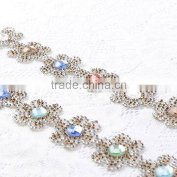 Blingbling fashion flowers design crystal applique for neckline design Rhinestone Beaded Neckline