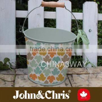 metal small tin bucket