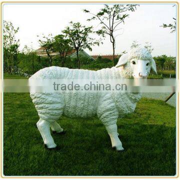 Customized outdoor garden decoration resin sheep sculpture china factory