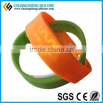 Mobile Phone Contacting Smart System Silicone Watch photo-4